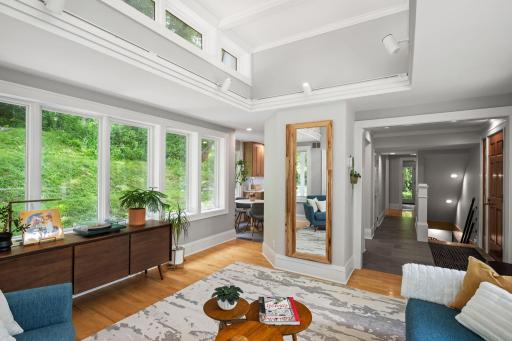 5521 Highland Road, Minnetonka, MN 55345