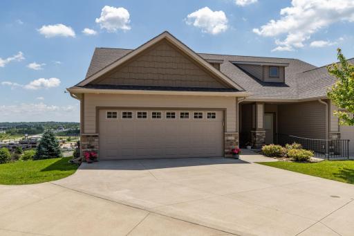 2315 Superior Lane NW, Rochester, MN 55901