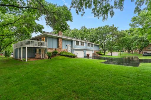 6881 Stratford Road, Woodbury, MN 55125
