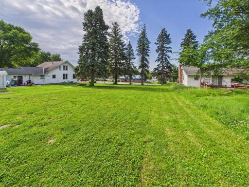 206 E 7th Street, Starbuck, MN 56381