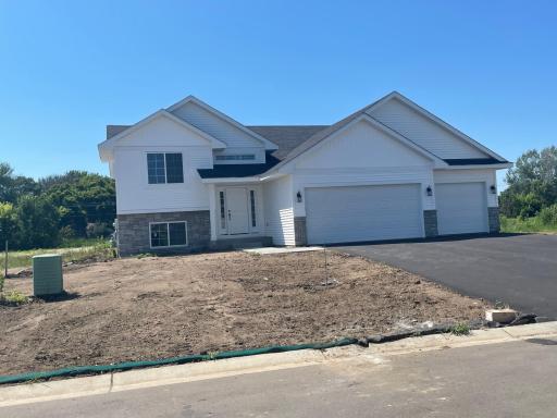 17691 Empire Trail, Lakeville, MN 55044