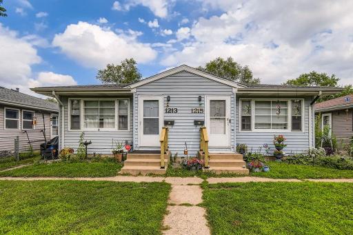 1215 8th Avenue S, South Saint Paul, MN 55075
