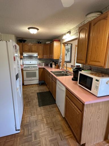 1374 State Highway 11 SE, Baudette, MN 56623