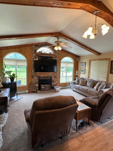 1374 State Highway 11 SE, Baudette, MN 56623