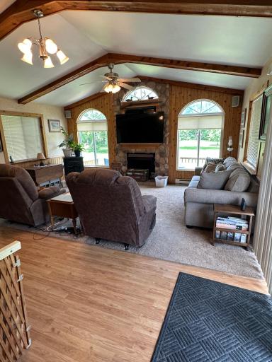1374 State Highway 11 SE, Baudette, MN 56623