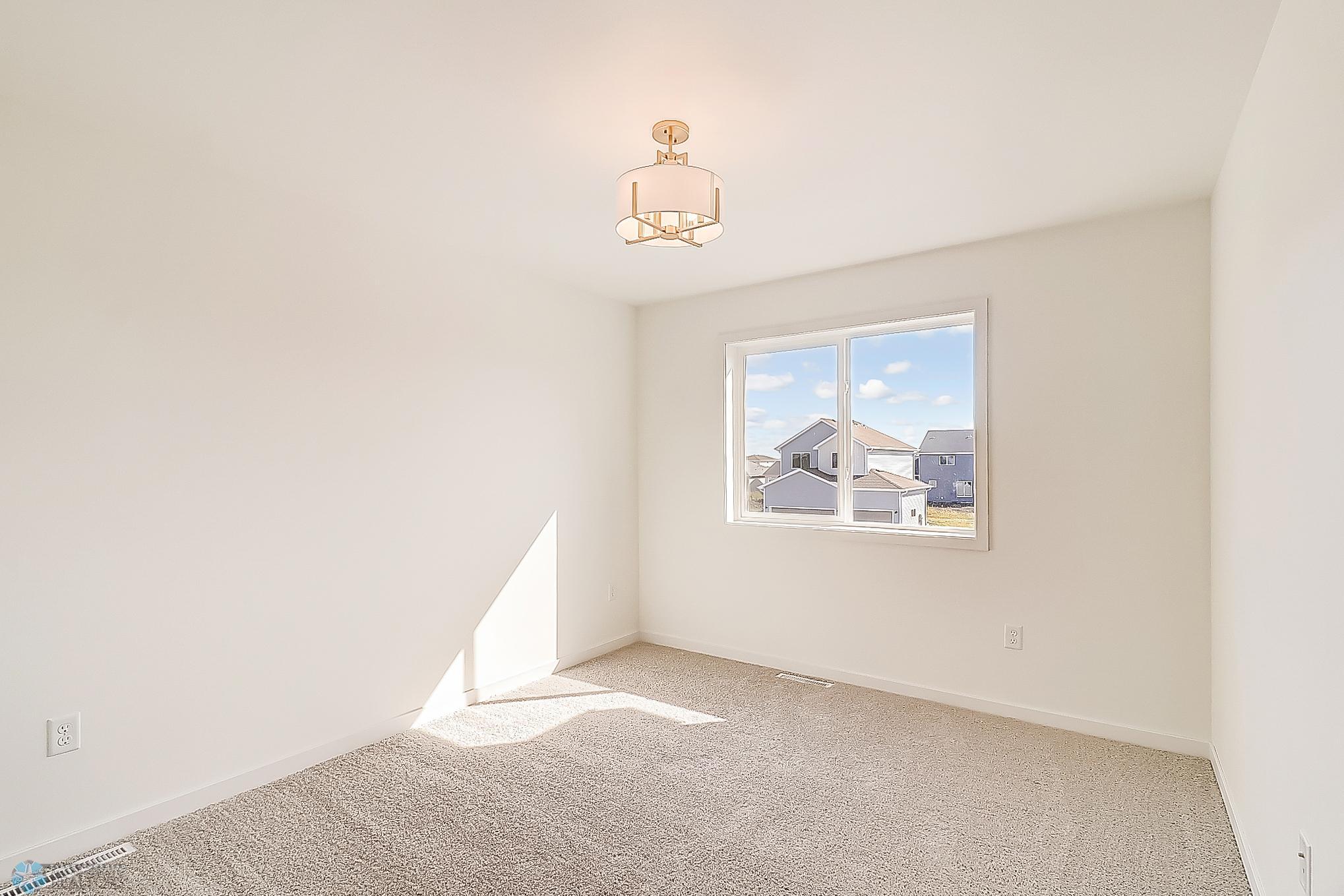 Upstairs Bedroom2_1.jpg