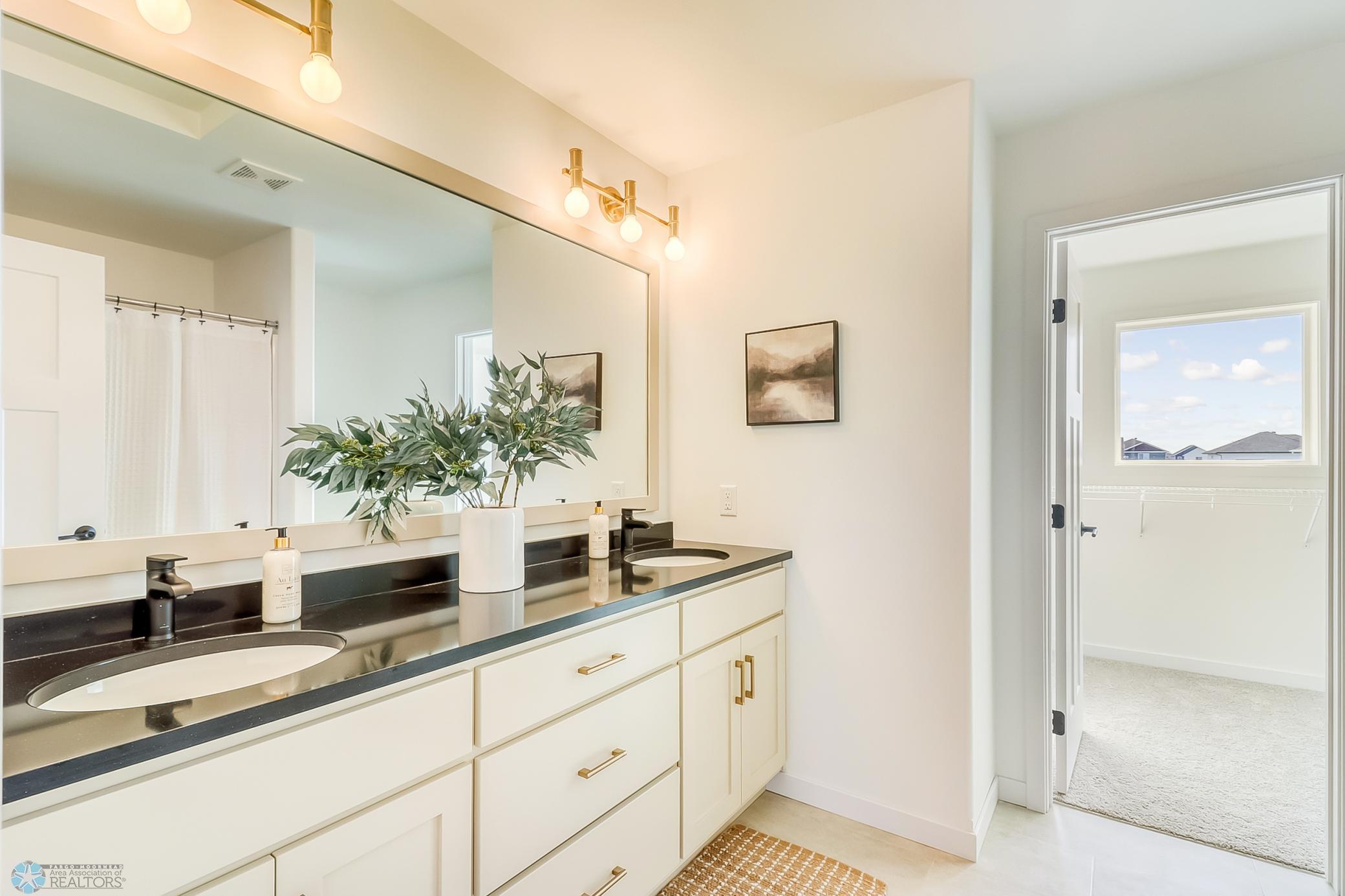 Primary Bathroom1_2.jpg