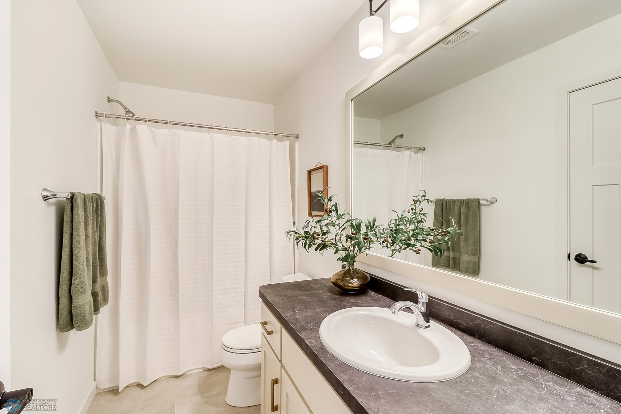 Upstairs Bathroom1_1.jpg