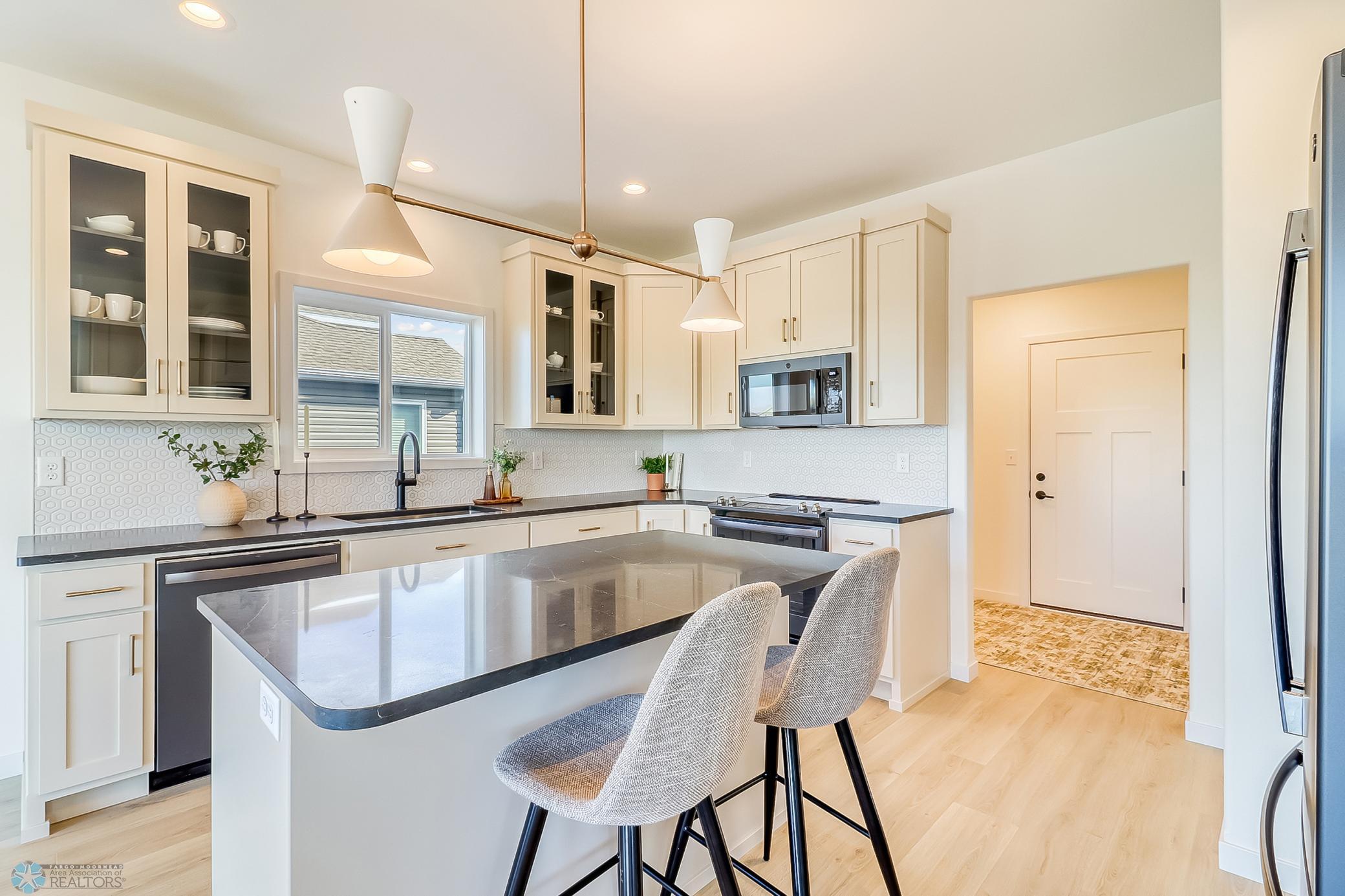 Kitchen1_2.jpg
