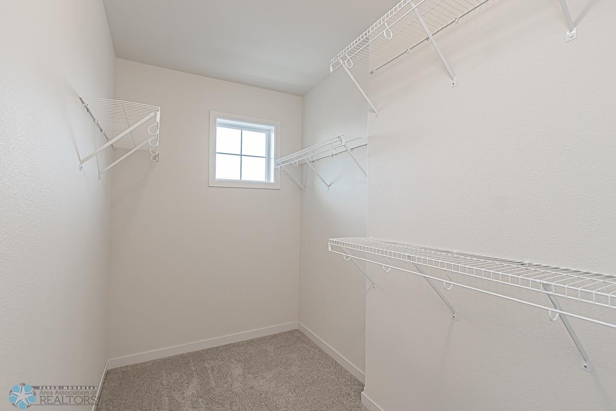 6831 Joseph St, Horace, ND 58047-21.jpg