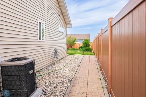 3411 25th Street S, Moorhead, MN 56560