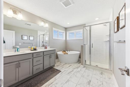 2133 Johanna Circle, Lino Lakes, MN 55038