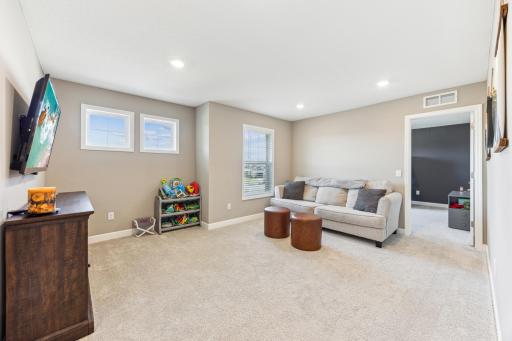2133 Johanna Circle, Lino Lakes, MN 55038