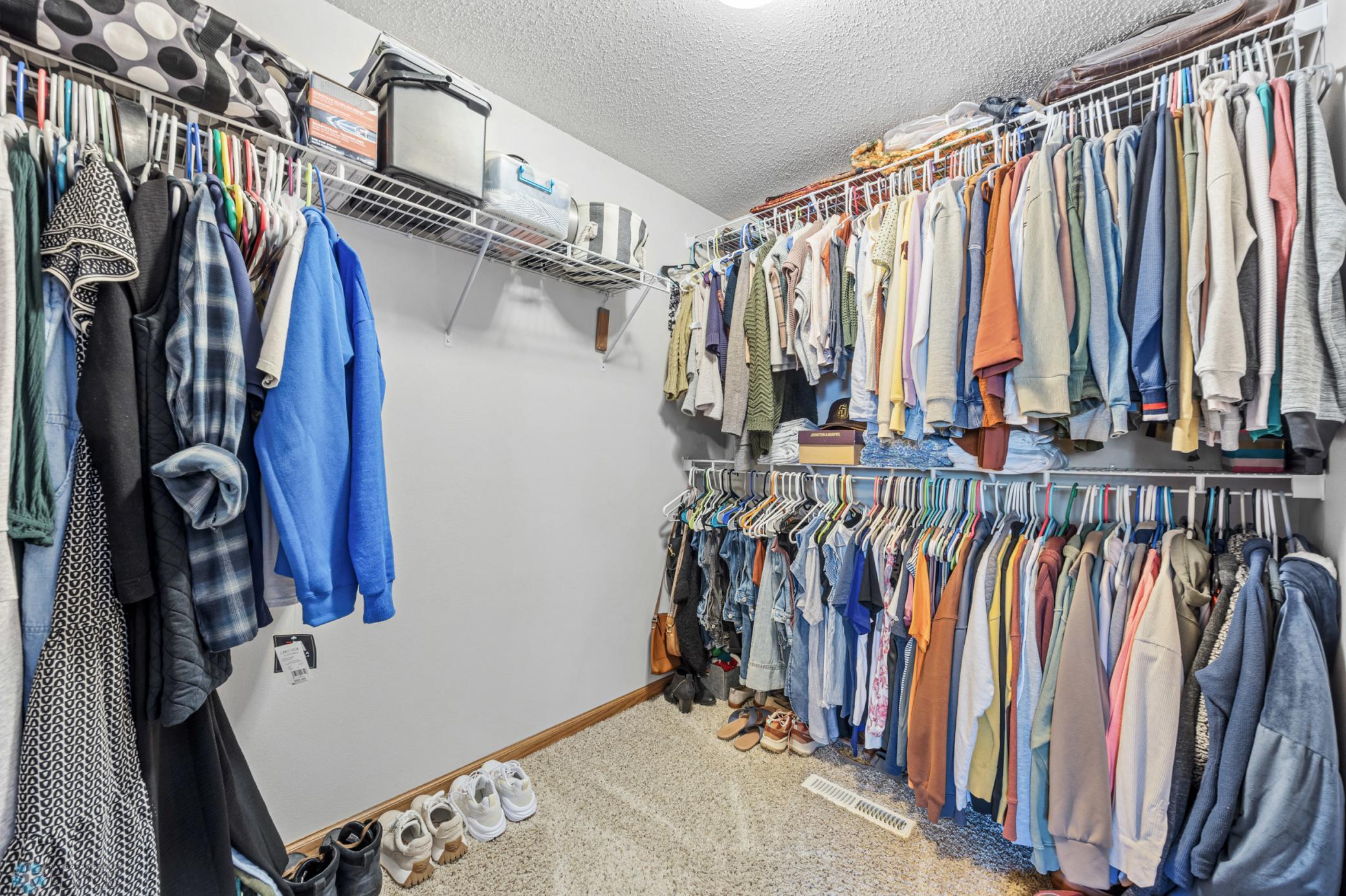 Primary suite, closet