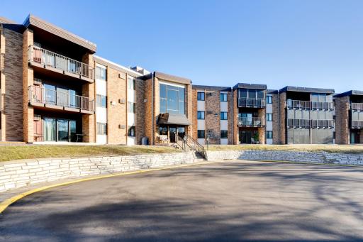 2700 Oxford Street N, 133, Saint Paul, MN 55113
