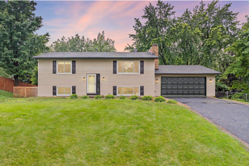 9920 Cromwell Drive, Eden Prairie, MN 55347