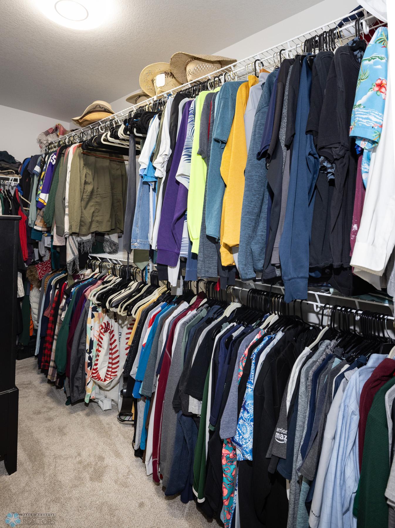 Primary Bed Walk-in Closet