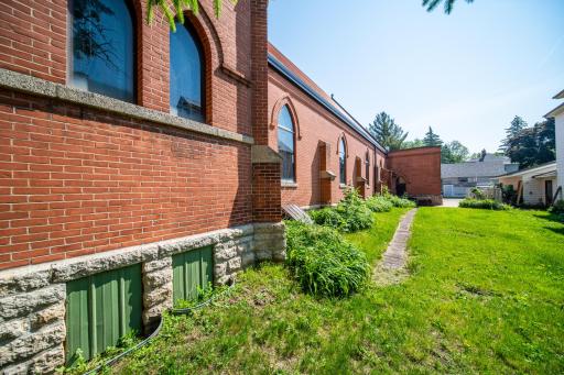 737 Whitewater Ave, Saint Charles, MN 55972