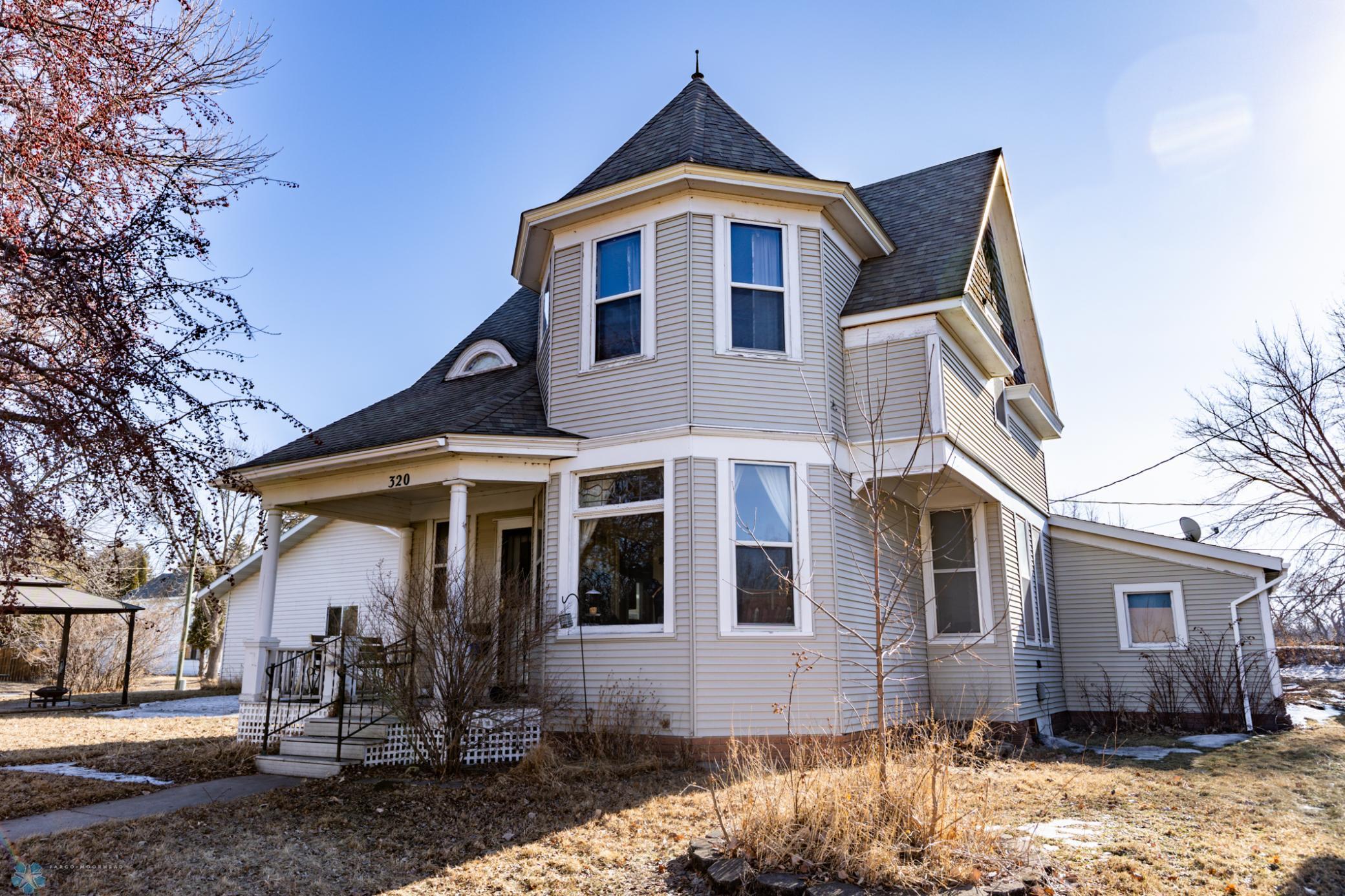 320 Elm Street, Crookston, MN 56716