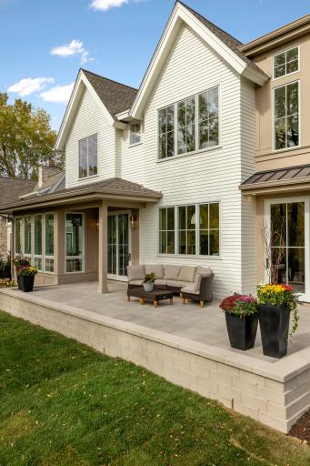 1038 Lake Street E, Wayzata, MN 55391