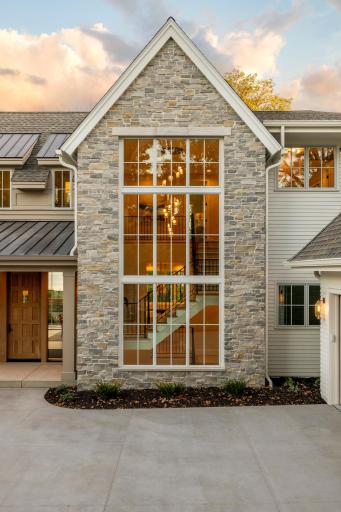 1038 Lake Street E, Wayzata, MN 55391