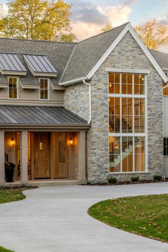 1038 Lake Street E, Wayzata, MN 55391