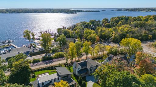 1038 Lake Street E, Wayzata, MN 55391
