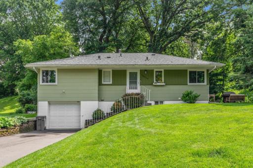 16419 Seymour Drive, Minnetonka, MN 55345