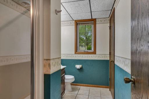 lower level 3/4 bath