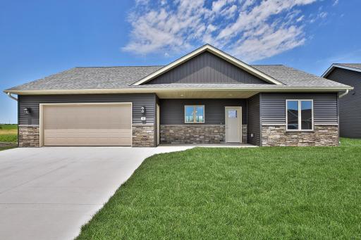 412 22nd Avenue NW, Waseca, MN 56093