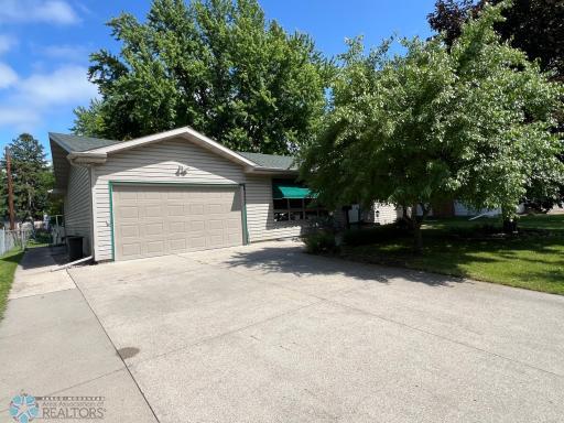 2012 16th Street S, Moorhead, MN 56560