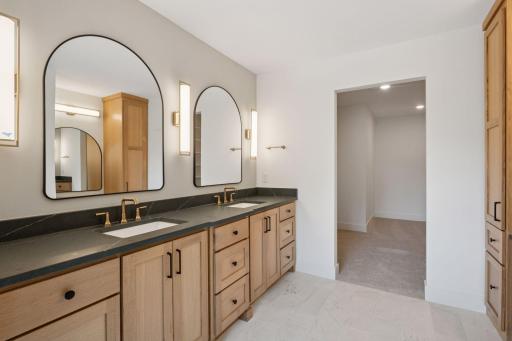 6133 Chowen Avenue S, Edina, MN 55410