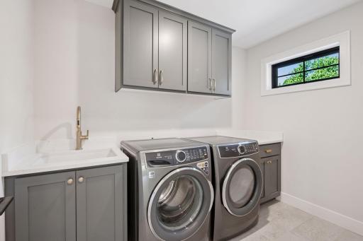 6133 Chowen Avenue S, Edina, MN 55410
