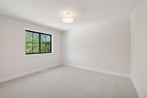 6133 Chowen Avenue S, Edina, MN 55410