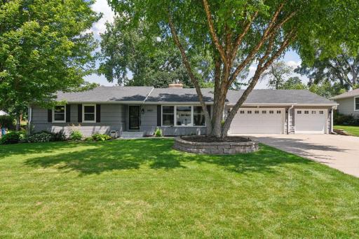 5921 Grimes Avenue S, Minneapolis, MN 55424