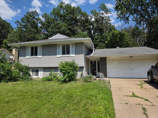 Opportunity to build equity in this fixer upper! Home in prime Apple Valley location, wonderful wooded lot. Needs repairs and updates.