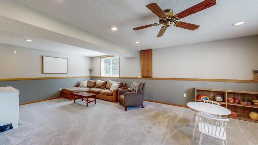 4 bedroom 2 bath home for sale 4521 57th St NW Rochester MN 55901