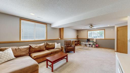 4 bedroom 2 bath home for sale 4521 57th St NW Rochester MN 55901