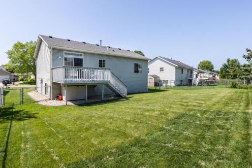 4 bedroom 2 bath home for sale 4521 57th St NW Rochester MN 55901