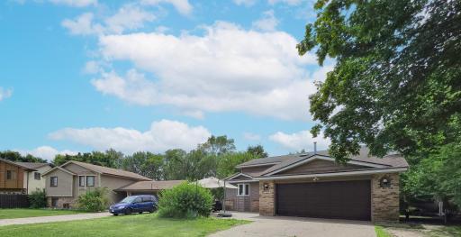 5225 Xenia Avenue N, Minneapolis, MN 55429