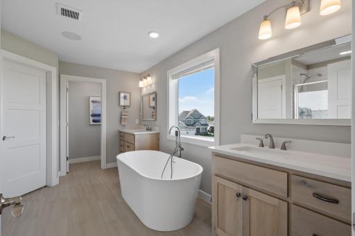 15560 110th Avenue N, Maple Grove, MN 55369