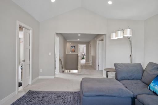 15560 110th Avenue N, Maple Grove, MN 55369