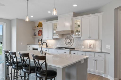 15560 110th Avenue N, Maple Grove, MN 55369