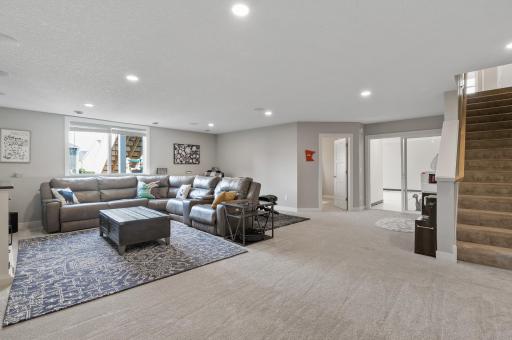 15560 110th Avenue N, Maple Grove, MN 55369