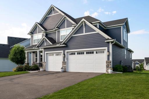 15560 110th Avenue N, Maple Grove, MN 55369