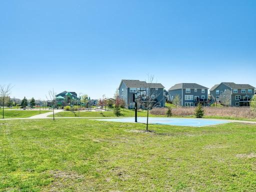 15560 110th Avenue N, Maple Grove, MN 55369