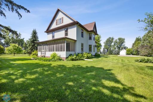5311 161st Avenue SE, Kindred, ND 58051