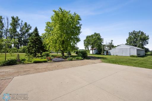 5311 161st Avenue SE, Kindred, ND 58051