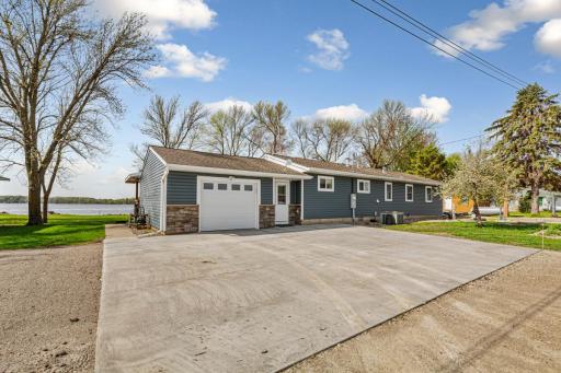 17055 Dickenson Lane, Waterville, MN 56096