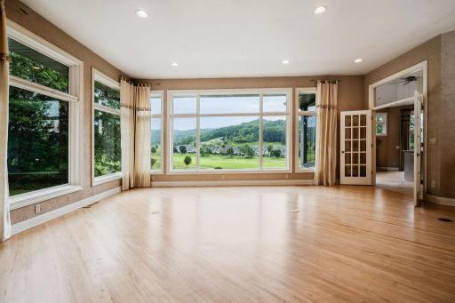 446 Country Club Lane, Onalaska, WI 54650